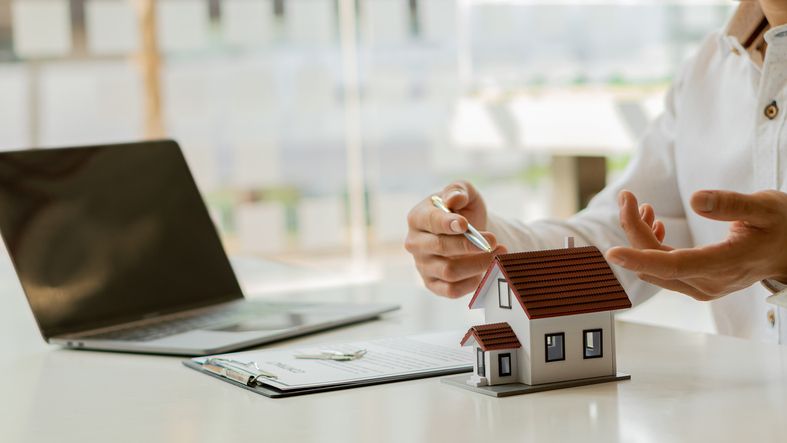 Destruction et dématérialisation d'archives pour agences immobilières